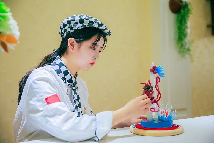 西點(diǎn)專業(yè)實(shí)訓(xùn)課堂